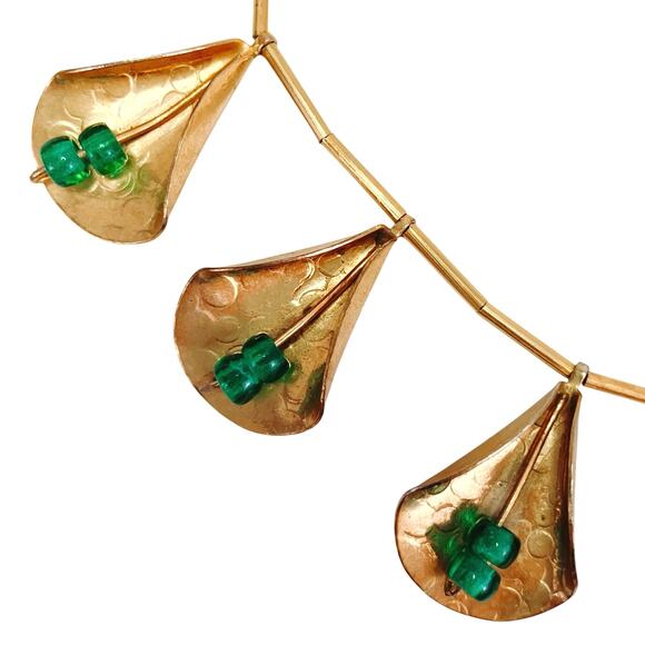 VTG Mid Century Modernist Gold Tone Necklace Green Glass Beads Sculptural Artful - Picture 5 of 12